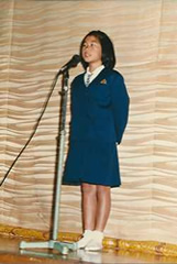 おばあさまの影響もあってかストーリーテラーで、2年生と6年生のときに、県立図書館主催の童話発表会で大賞に輝いた。