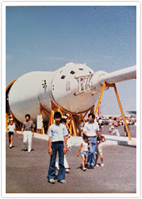 中学生の頃。東京で開催された「宇宙博」へ父親と出かけた